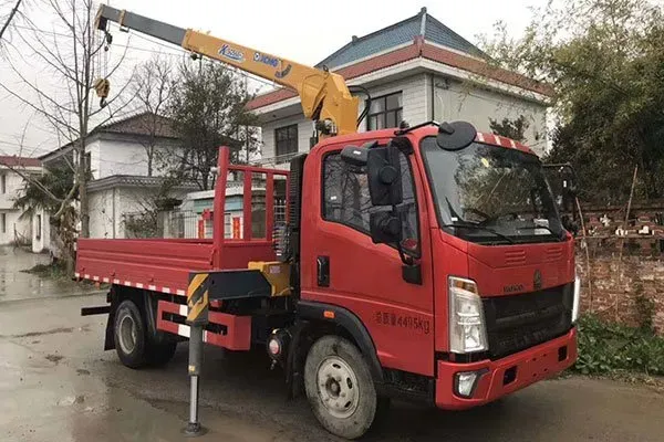 Howo 4X2 crane truck