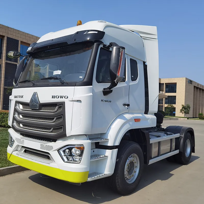 Sinotruk Howo N7 tractor unit front three-quarter view – aerodynamic cab