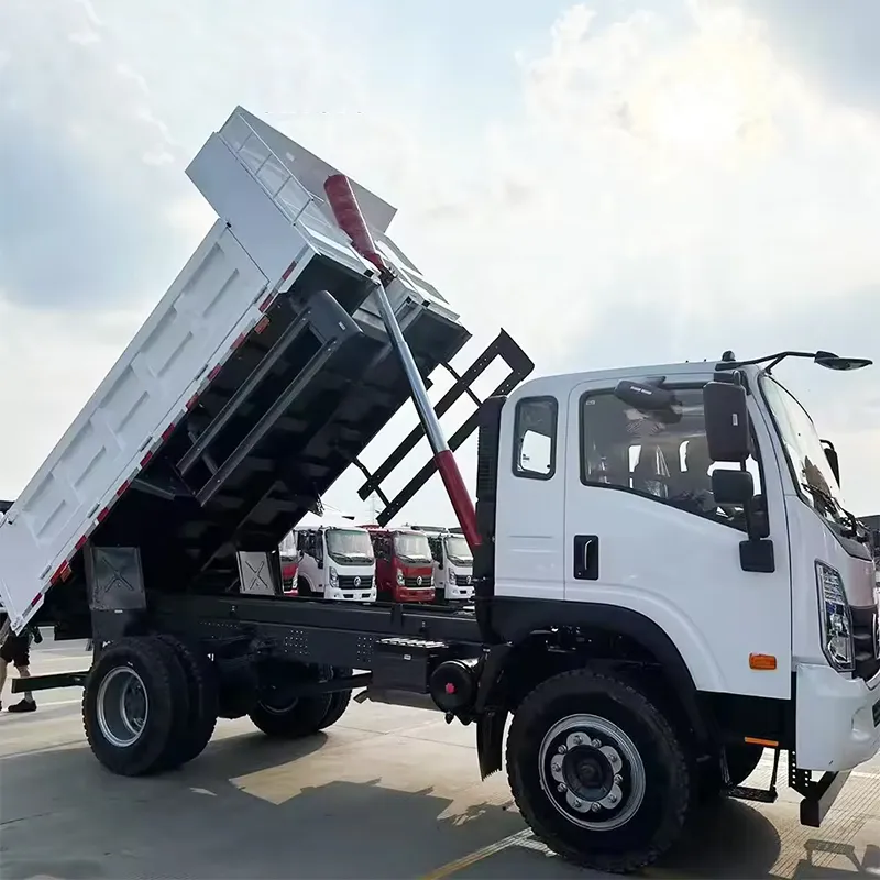 Sinotruk CDW medium truck – municipal service vehicle